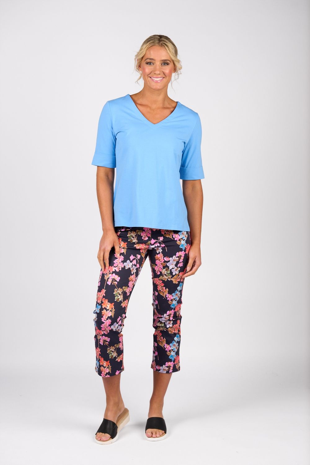 Vassalli Sky V- Neck Tee 4264