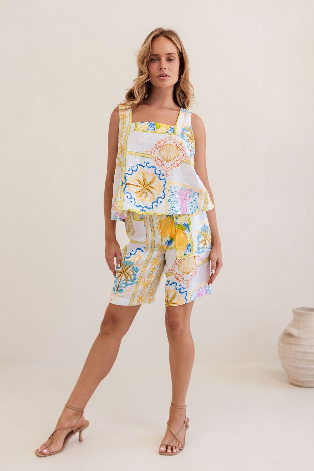 Kaleido Amalfi Dreams Linen Short K86