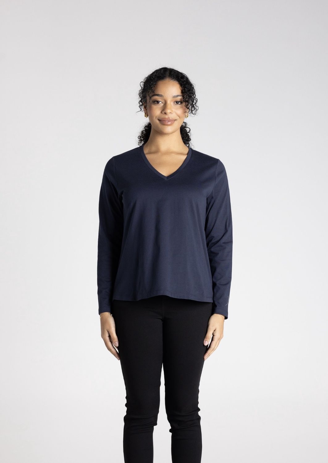 Two T's V Neck Navy Long Sleeve Tee