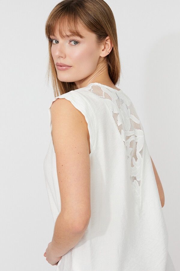 Frank Lyman Lace Insert Top 261108