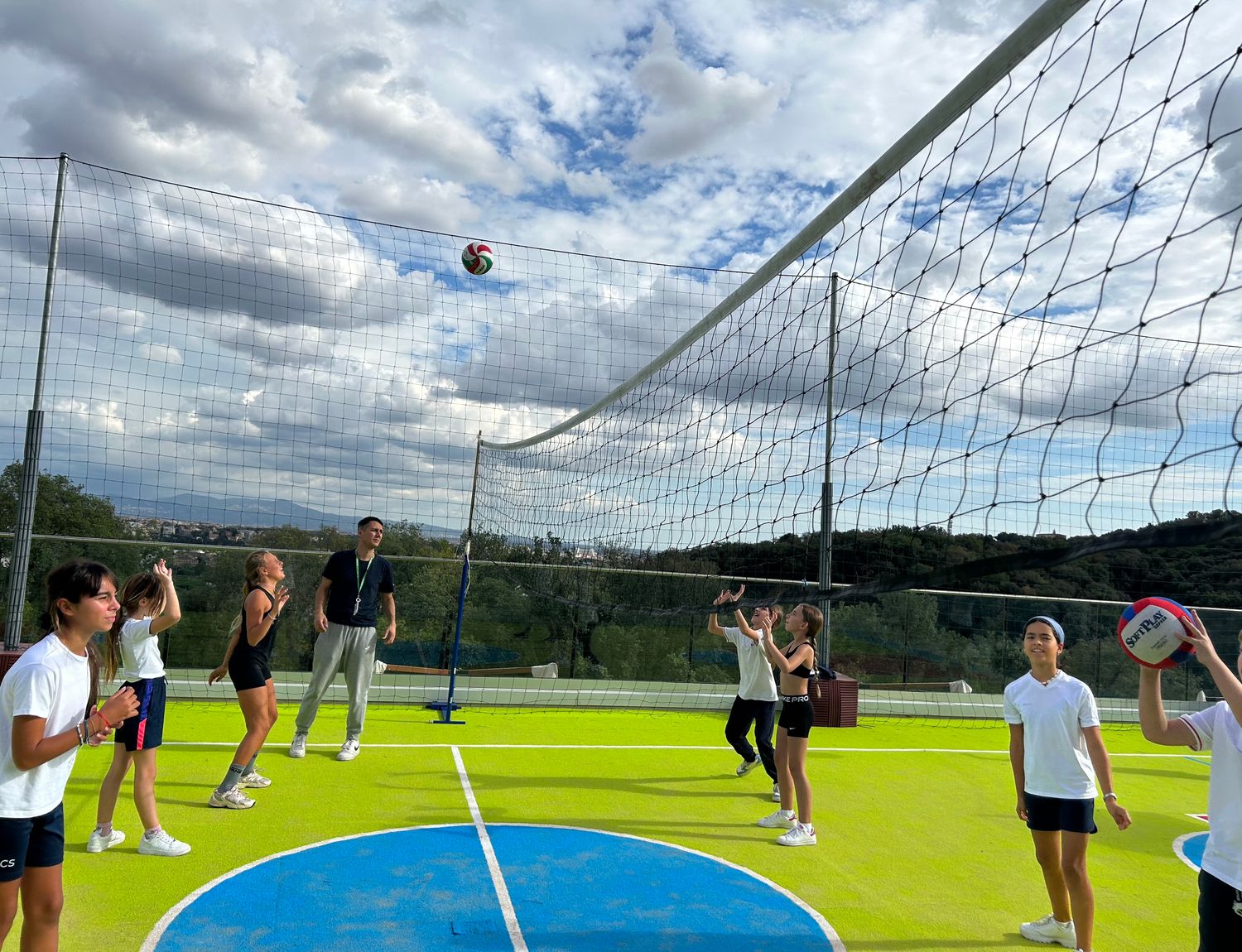 Volleyball - Year 6 to Year 8