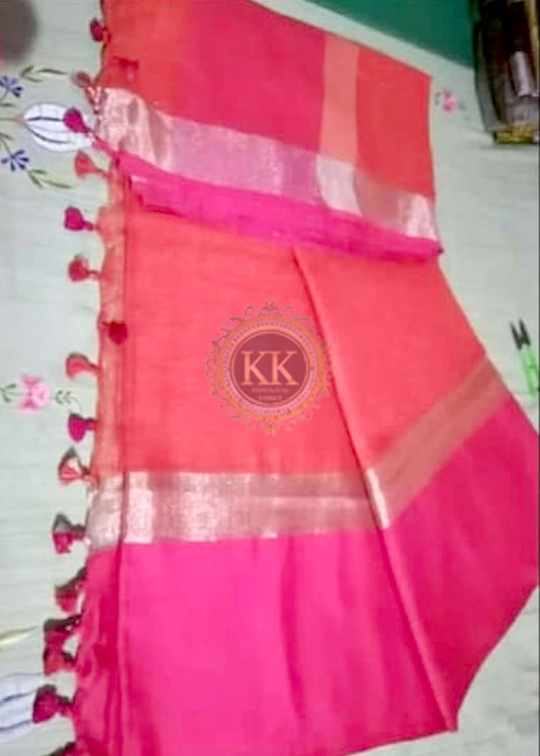 LINEN SAREES 
@ 1400/- to 3999/-