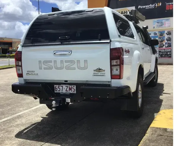 ROCKAMOR ELITE STEEL REAR STEP / TOWBAR TO SUIT ISUZU D-MAX 2020+