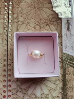 Lilly ring - Smuk håndlavede fingerring med ferskvandsperle