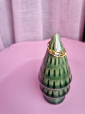 Jamila ring - Smuk håndlavede fingerring med gennemsigtig perle