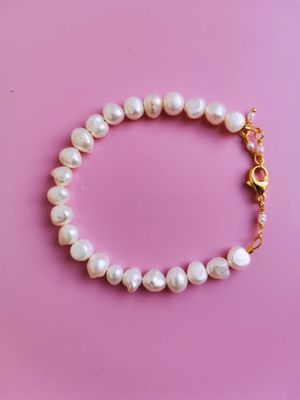 Lumi armbånd - med ferskvandsperler