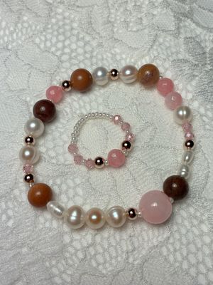 confident armbånd med smuk matchende ring