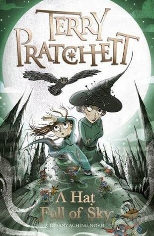 A Hat Full of Sky (Discworld #32) by Terry Pratchett, Laura Ellen Anderson
