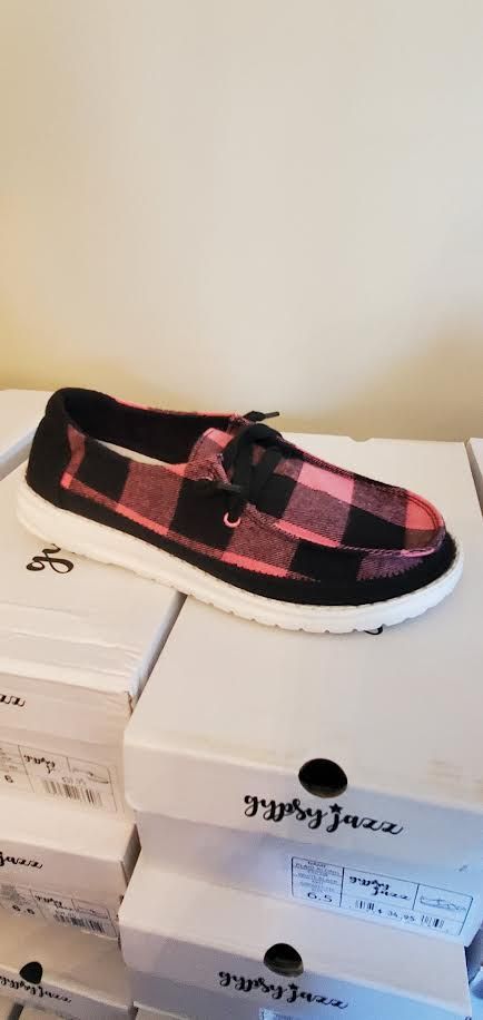Prima, Color: Pink/Black, Size: 6