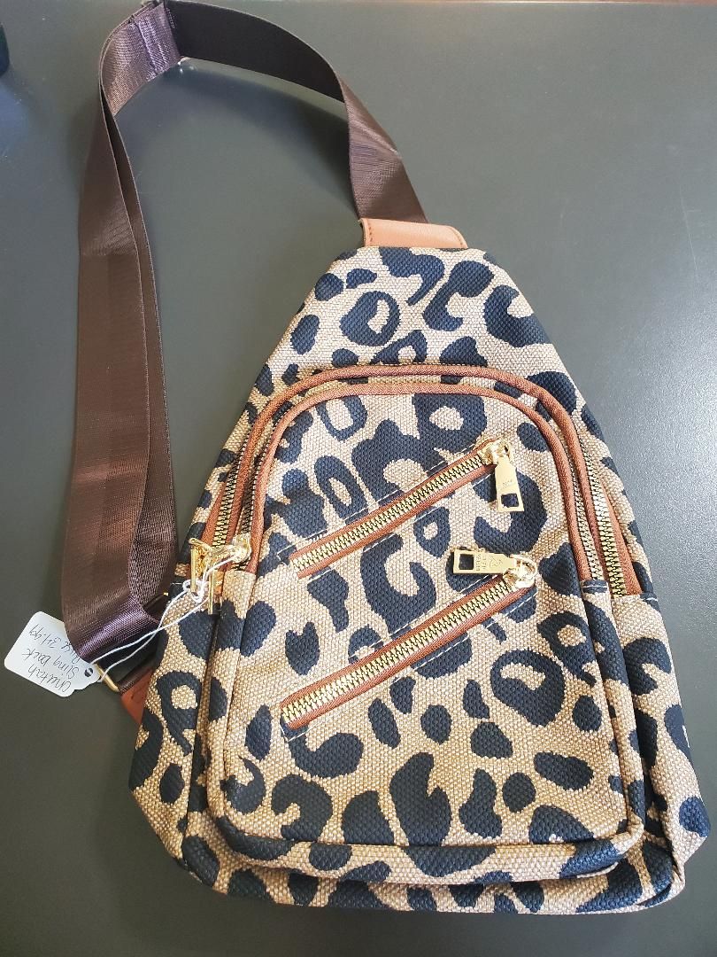 Sling Back Purse, Color: Cheetah