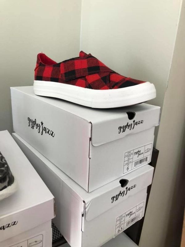 Plaid Along
