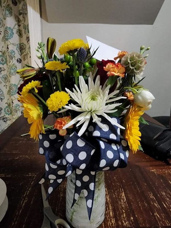 Basic Mixed Flower w/ Vase