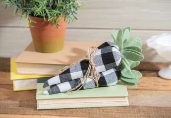 FABRIC BUFFALO CHECK CARROT BUNDLE TABLETOP DÉCOR