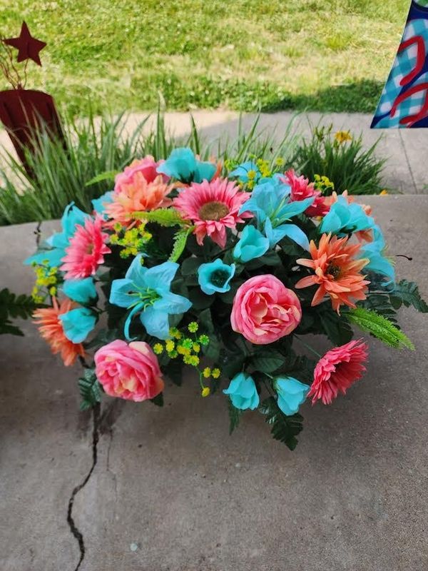 Artificial Memorial Saddle Large
