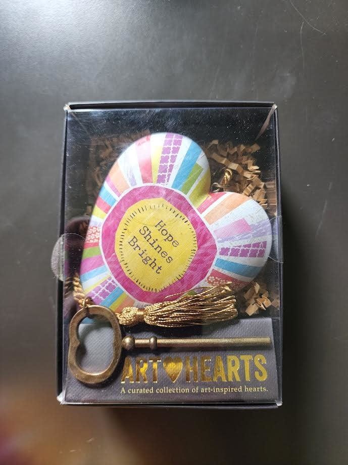 Art Hearts, Options: Hope Shines Bright