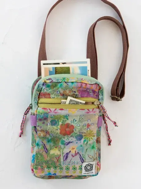 Natural Life 8-in-1 Pocket Crossbody - Taupe Watercolor Patchwork