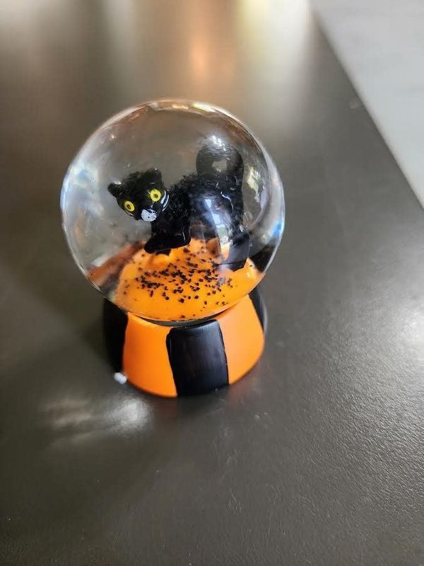 2.5&quot; Mini Halloween Character Waterglobe