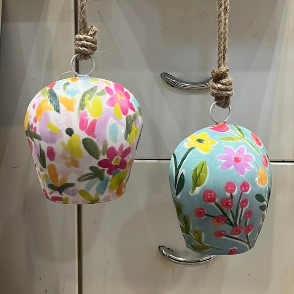 Printed Colorful Bouquets Garden Bell