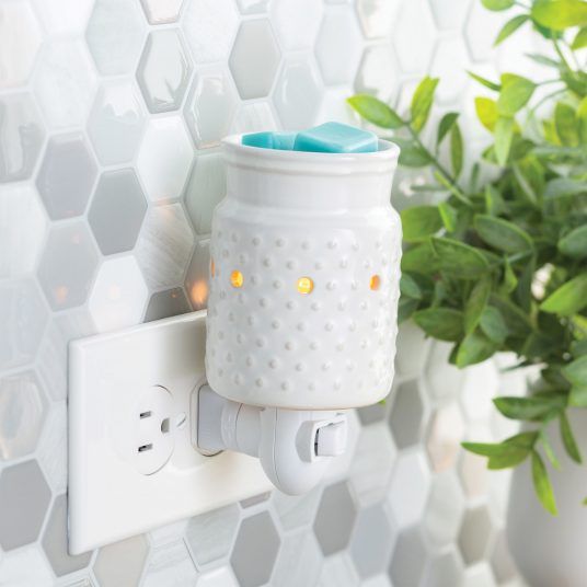 Pluggable Fragrance Warmer White Hobnail