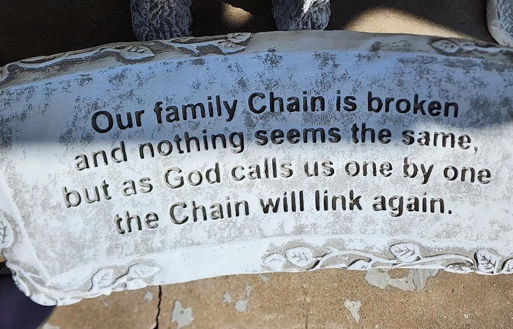 Concrete Bench Family Chain