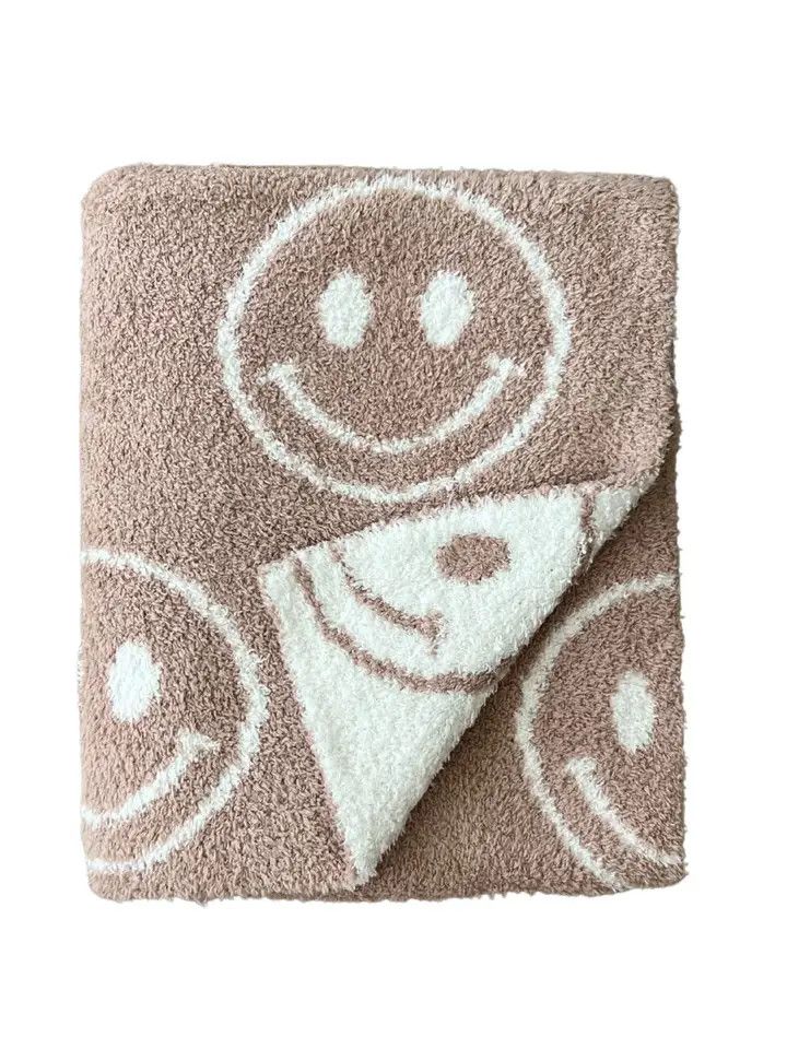 Smiley Fuzzy Blanket | Latte