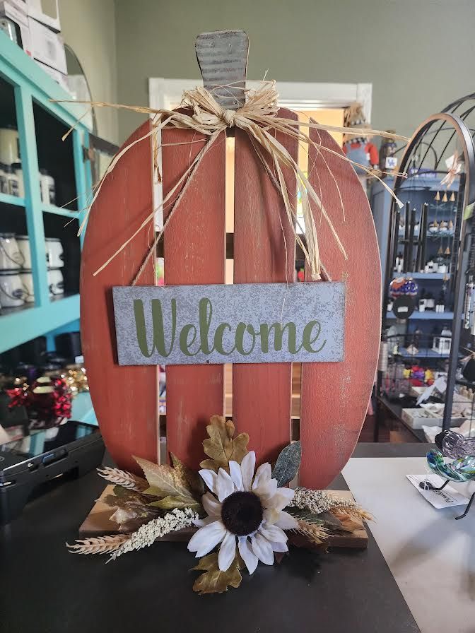 Wooden Pumpkin Welcome Sign