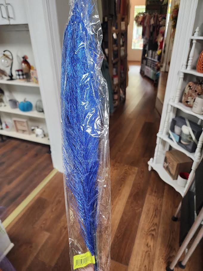 Royal Blue Pompas Spray