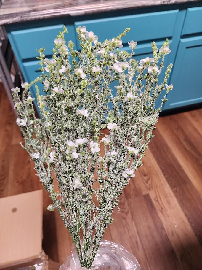 Iced Filler Flower Bush, Color: White