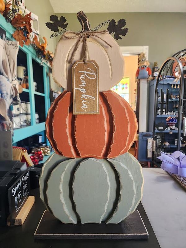 Wooden Pumpkin Stack