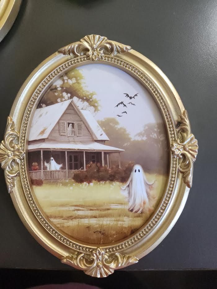 Haunted Oval Ghost Wall Decor, Options: House