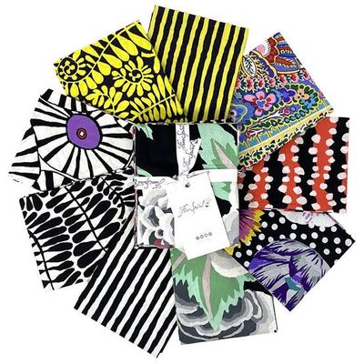 Aug. 2022 Contrast Fat Quarter Set