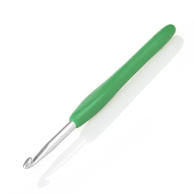 Amour Crochet Hook I 5.5mm DK GREEN