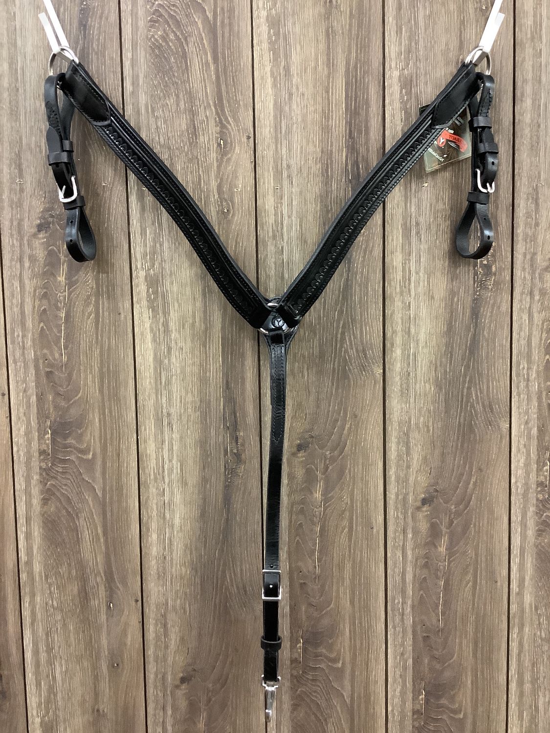 JBW Circle Y Breast Collar Shaped Shell