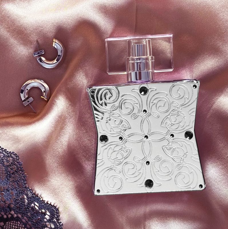 Lace Noir Eau de Parfum