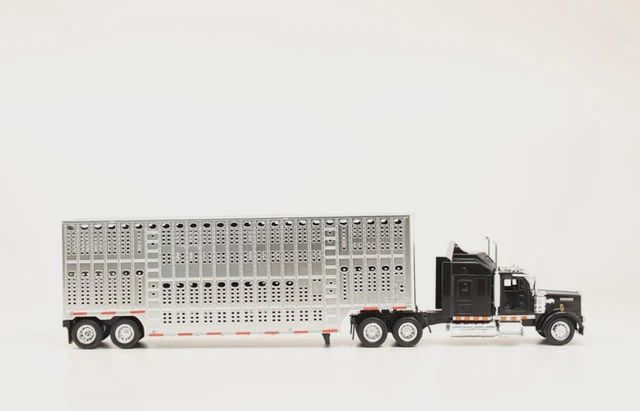 Big Time Rodeo Kenworth W900 Bull Hauler Truck