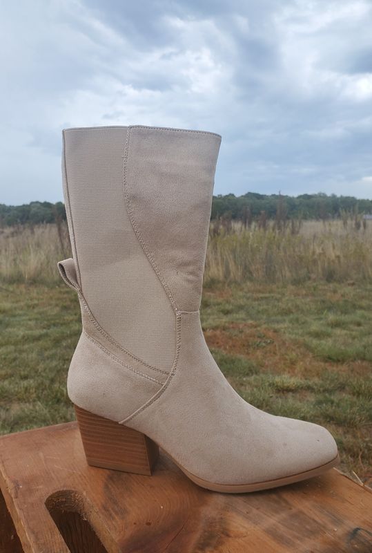 Short &amp; Sweet Suede Boots