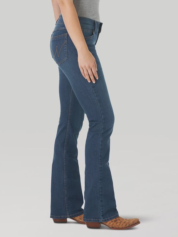 Wrangler Essential Women's Bootcut Jean in Kora