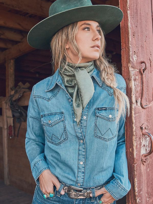 Wrangler Women&#39;s LS Western Snap Shirt
