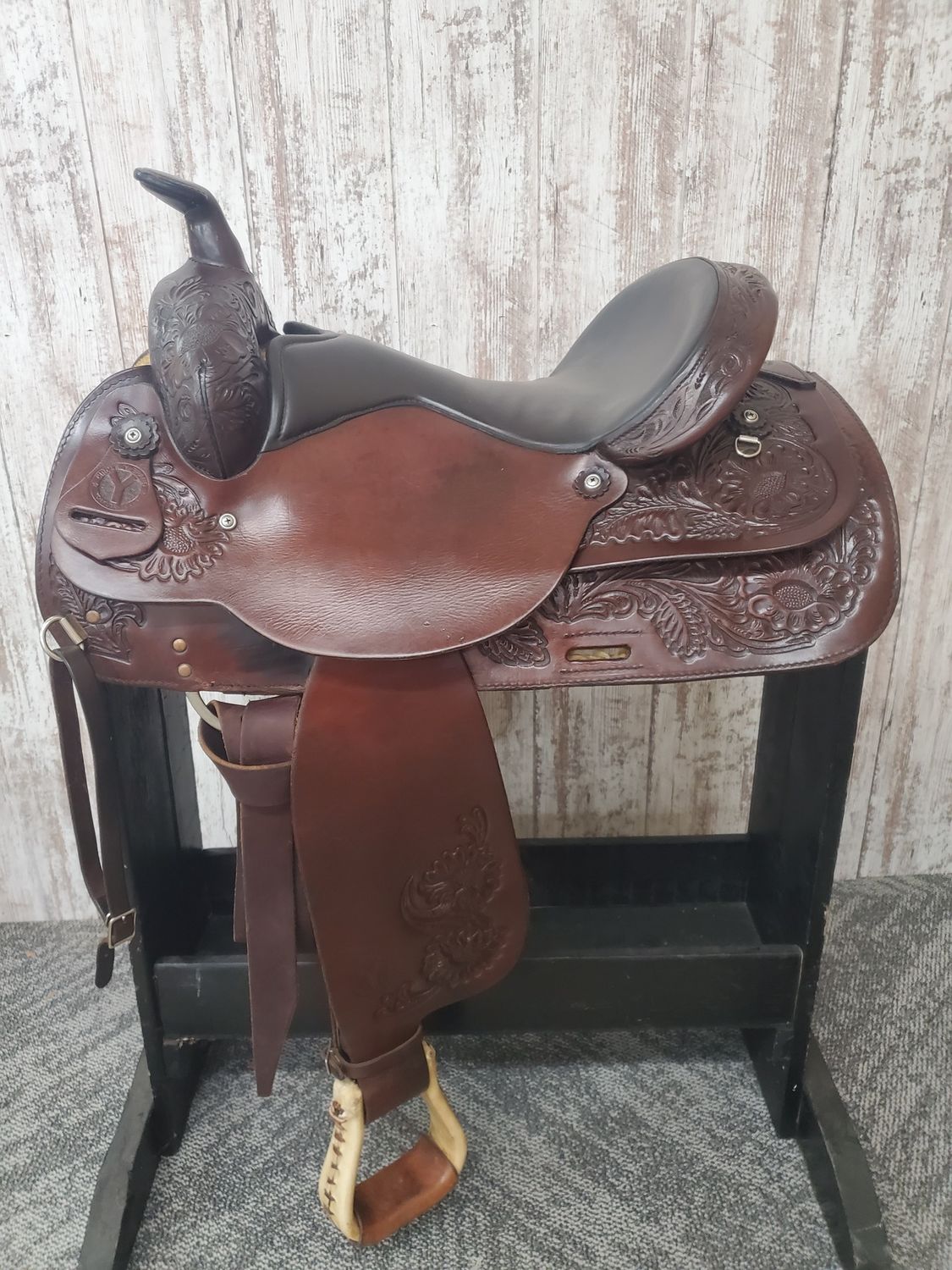 JBW Used 16&quot; Wide Circle Y Park &amp; Trail Saddle