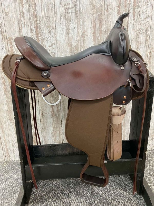 17" Circle Y High Horse - Cordura