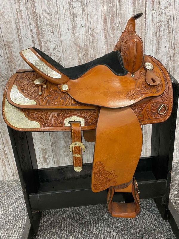 15" Texas Best Show Saddle