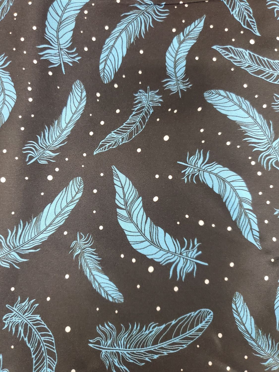 Wild Rag 33x33 Navy Feathers