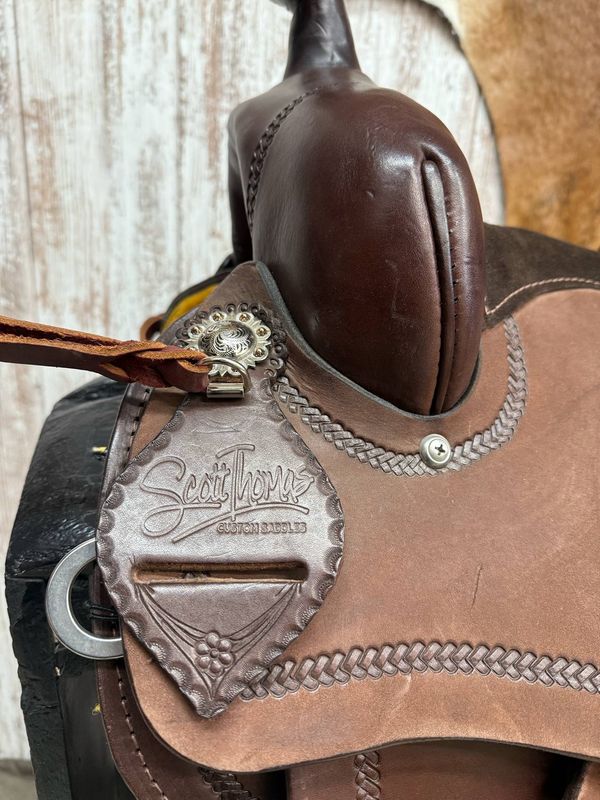 15" Wide Fit Classic Golden Scott Thomas Saddle