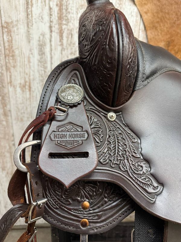 16" Circle Y Mesquite Trail Saddle - Wide Fit
