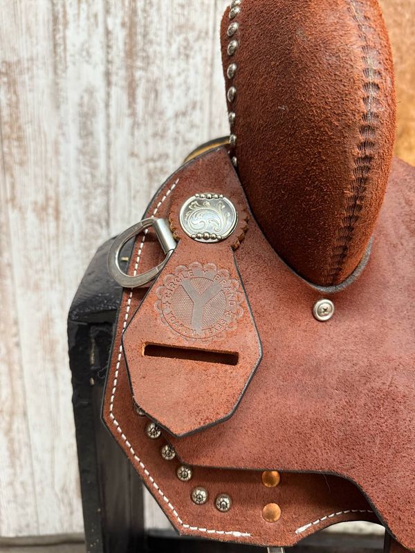 14" Wide Fit Circle Y Redwood barrel saddle