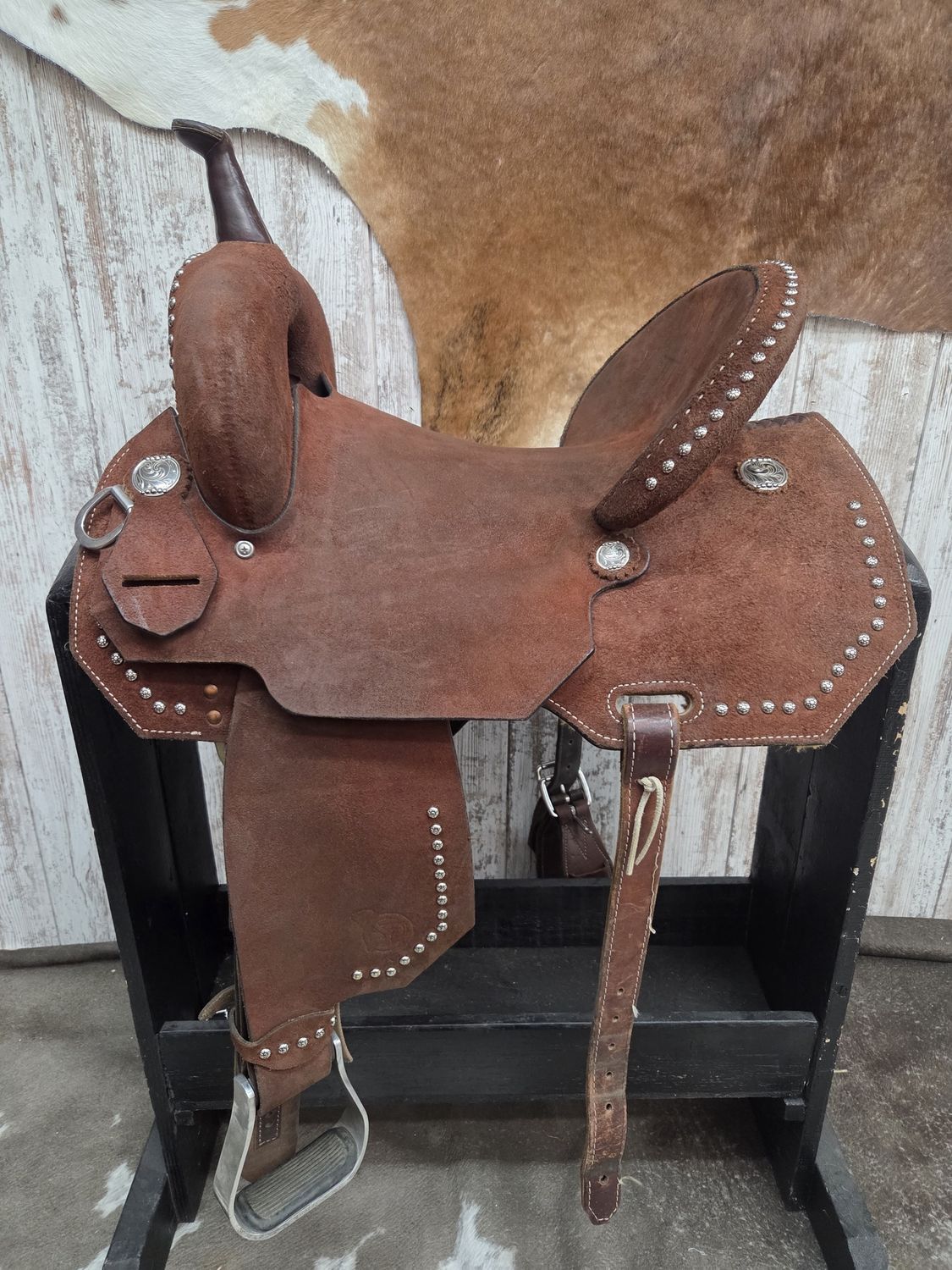 Used Circle Y 14.5&quot; Wide Redwood Barrel Saddle