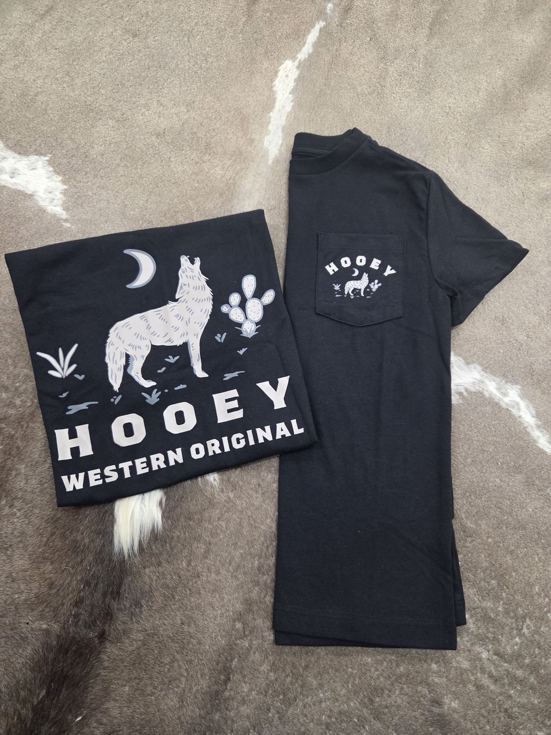 &quot;Coyote Howl&quot; Short Sleeve T-shirt