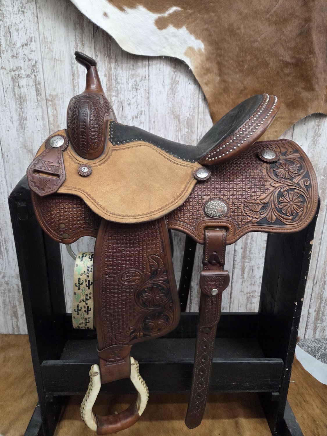 Used 14.5&quot; Wide Xtreme Series Molly Powell Barrel Saddle
