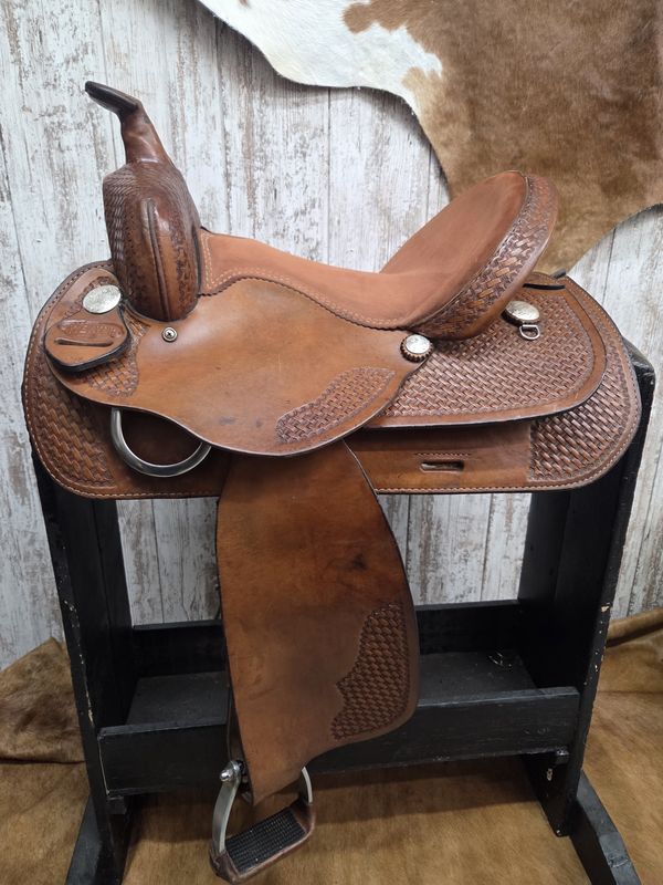 Used 15&quot; Wide Weaver Saddle