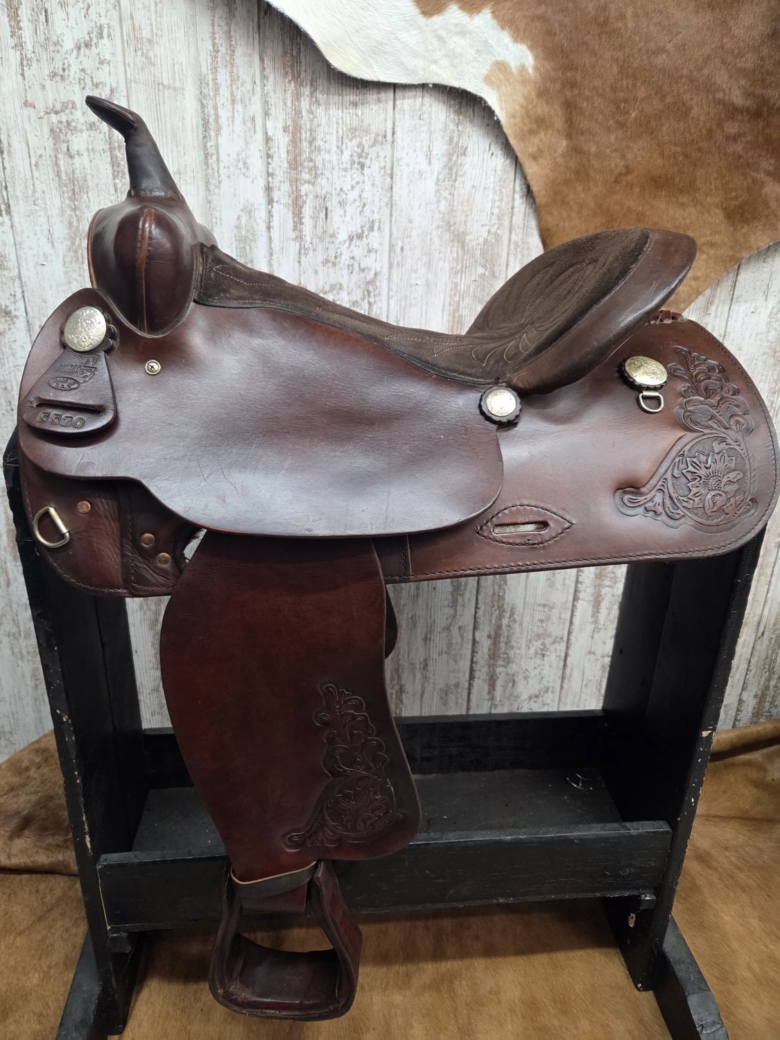 Used 17&quot; Wide Simco HD Trail Saddle